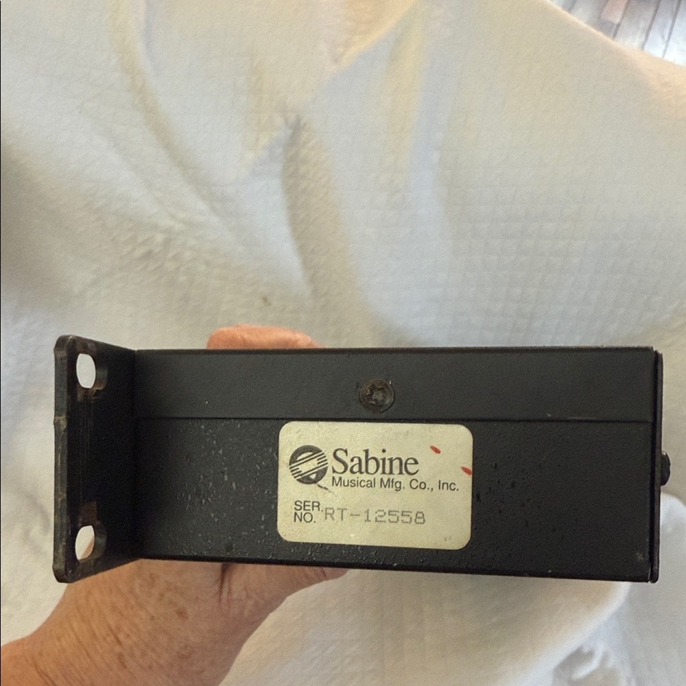 Sabine Black RT 1600 Rack Tuner - Picture 13 of 13